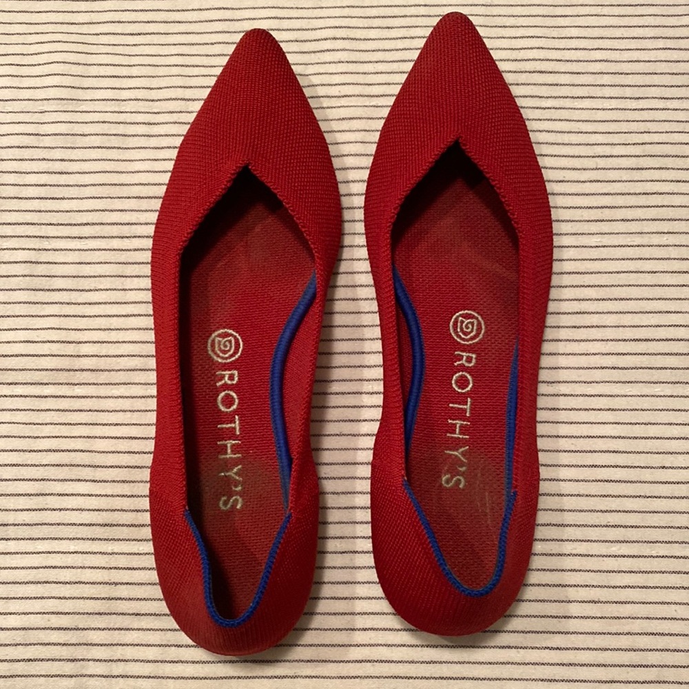 Red point toe Rothy’s